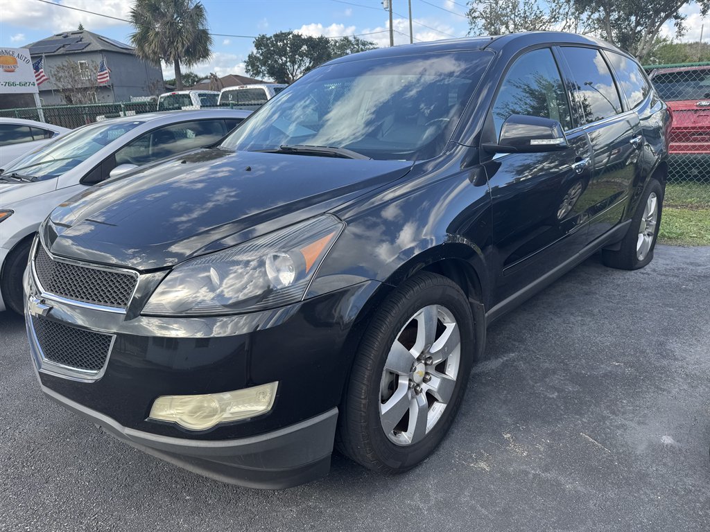 2011 Chevrolet Traverse 2LT's photo